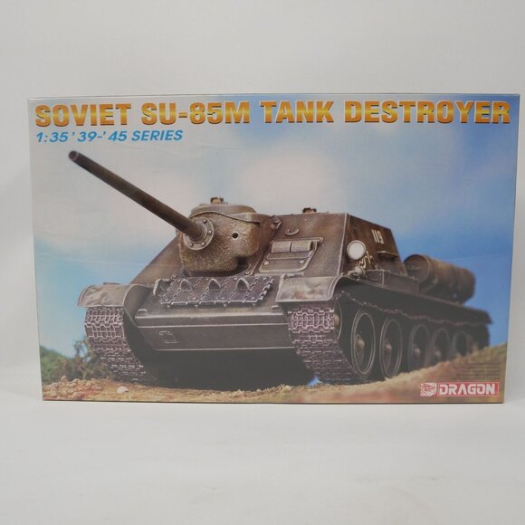 Soviet SU-85M Tank Destroyer 1:35 Scale Model Kit #6096 By Dragon NIB - Picture 1 of 9